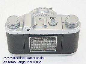 Altix IV (frühe Ausführung ohne Gehäusenummer mit Tiefenschärfetabelle und verschraubtem Zubehörschuh) Altix IV (frühe Ausführung ohne Gehäusenummer mit Tiefenschärfetabelle und verschraubtem Zubehörschuh)