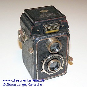 Altiflex I with Compur shutter and Ludwig Victar 1:4.5/7.5cm (variant with optical exposure meter)