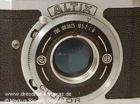 Altix III - early camera with VEB-BW logo on shutter (version with Cludor shutter and standardized flash socket) Altix III - early camera with VEB-BW logo on shutter (version with Cludor shutter and standardized flash socket)