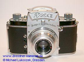 Exa #215223 with Trioplan 2.9/50; horizontally ribbed leather covering and M/X flash socket pairs (1952)