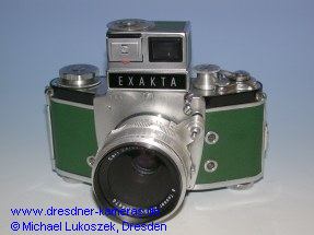 Varex IIa #933225 green leather-covered; with Tessar 2.8/50 and Ihagee exposure meter insert