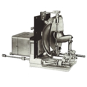 Xenon conversion kit for converting carbon arc lamps to xenon lamps (advertising brochure VEB Pentacon)