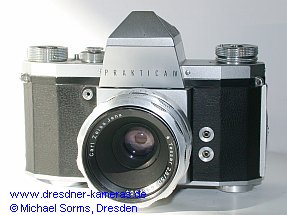 Praktica IV - Model 1960 with swiveling rewind knob
