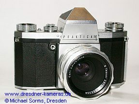 Praktica IV - variant with line engraving