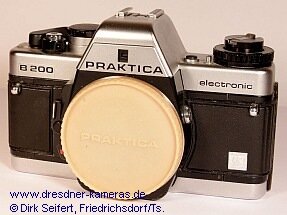 Praktica B 200 chrom mit gepr�gtem Schild Cattaneo