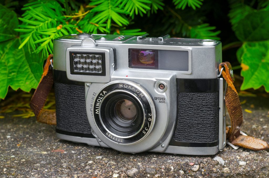 Minolta】 AF-Teleフィルムカメラ 希少な2単焦点モード | Macha