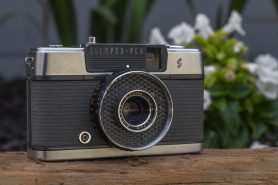 Olympus Pen S – The never-ending story- Photo Thinking, Camera Review
