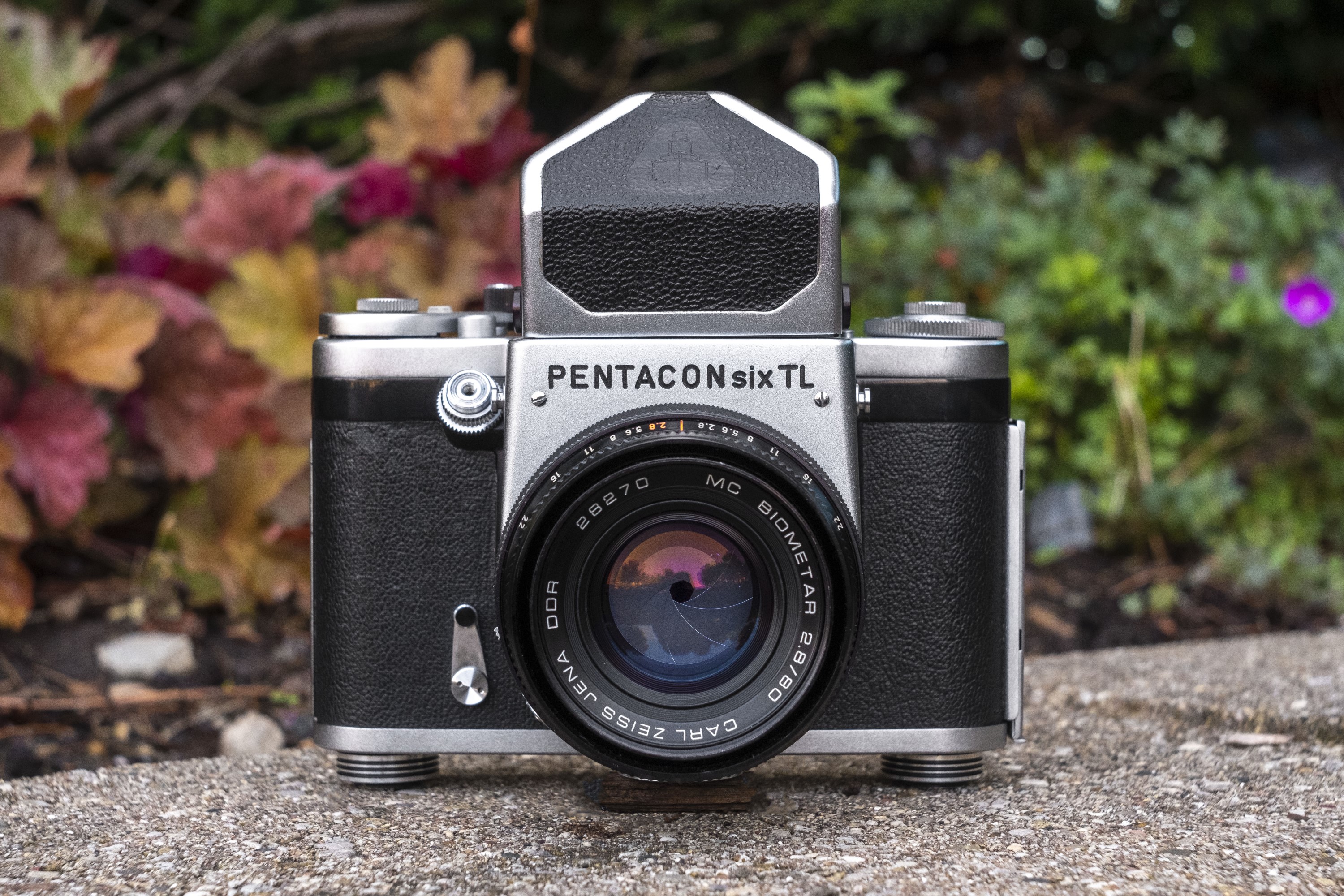 pentacon six lens