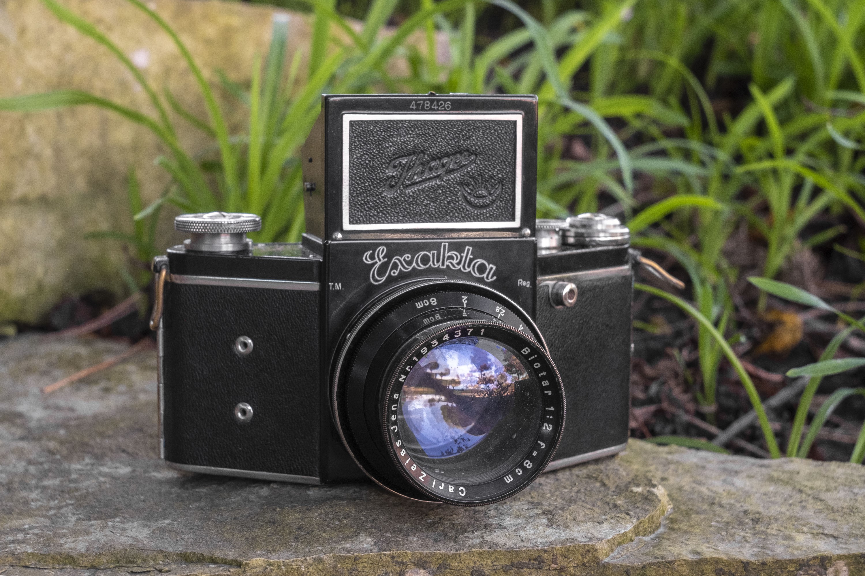 No Ring Vintage Film Camera W/ Tessar 7.5cm 2.8 & Case Exakta Exakta C V-1 BLACK 